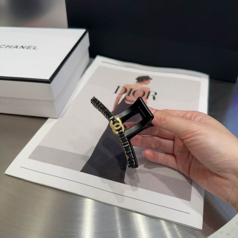 Chanel Hair Grab Clip hh33